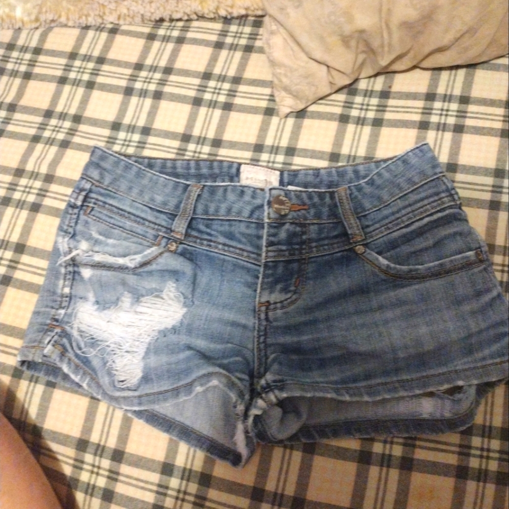 Women's size:3 Mudd Brand Distressed Jean Shorts